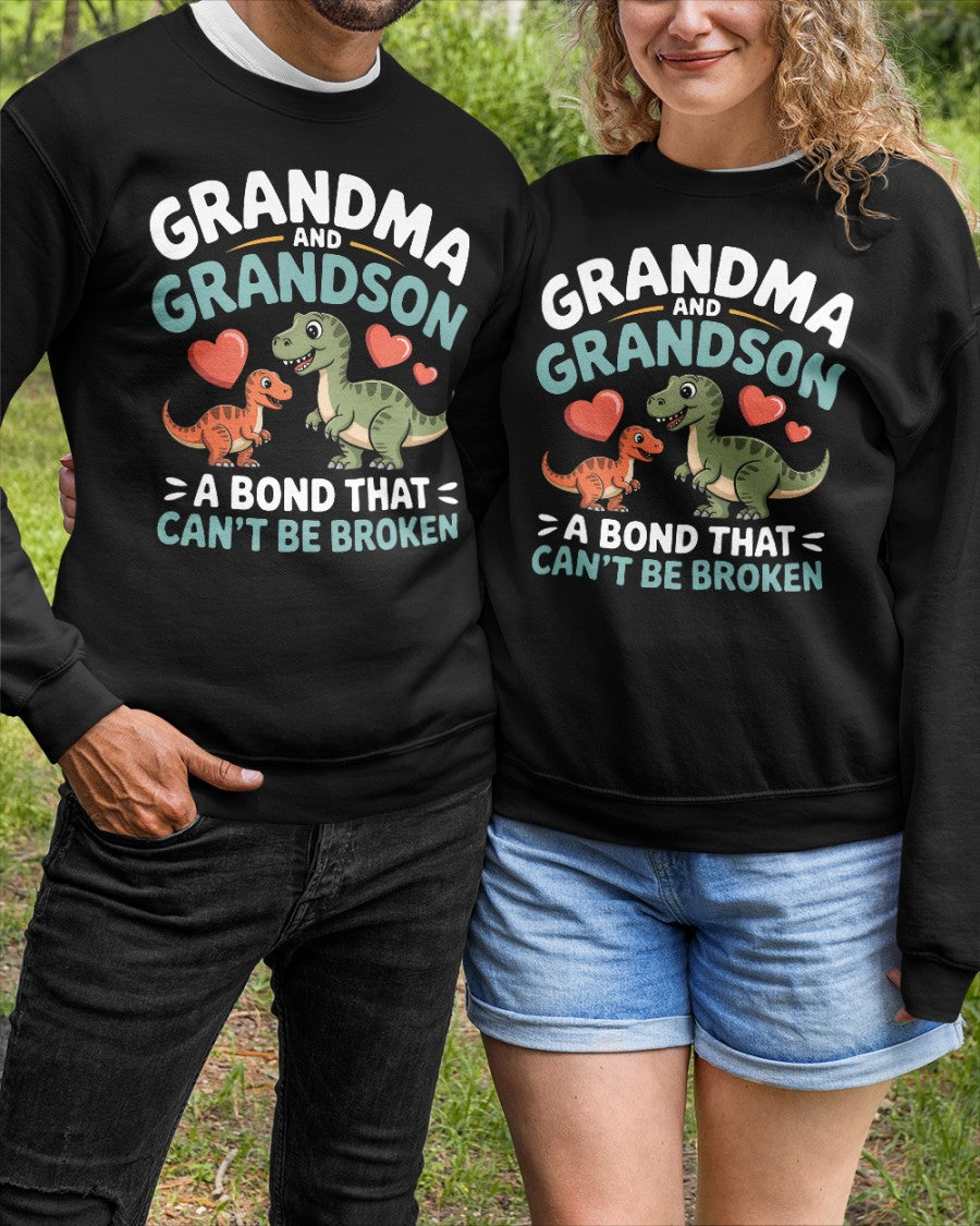 GRANDMA AND GRANDSON A BOND THAT CAN'T BE BROKEN DINOSAUR UNISEX T-SHIRT - TIEN00 (SKU-GMS5)
