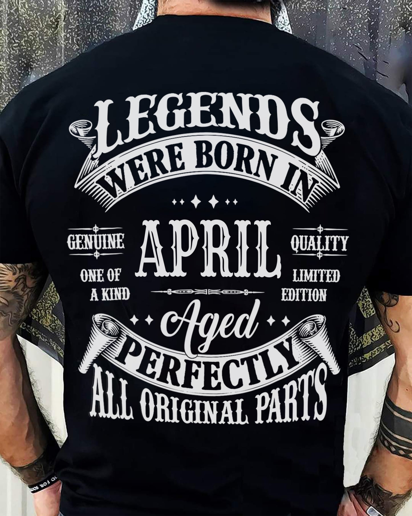 LEGENDS WERE BORN IN APRIL - T-SHIRT FOR MAN - DOAN04 (SKU08-37-04)