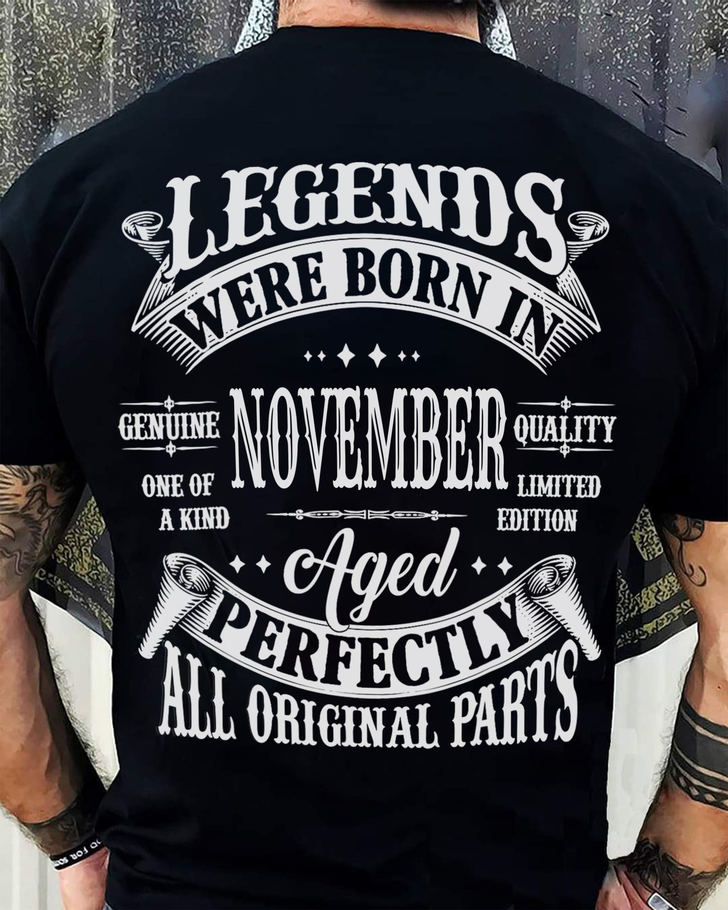 LEGENDS WERE BORN IN NOVEMBER - T-SHIRT FOR MAN - DOAN11 (SKU08-37-11)