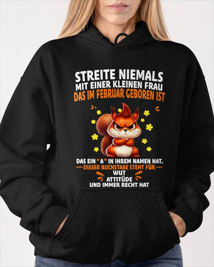 "Kleine Frau mit Attitüde" – T-Shirt für Frauen – TIEN02 (SKU2606-250-02)