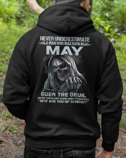 MAY - NEVER UNDERESTIUNDER A MAN - T-SHIRT FOR MAN - DOAN05 (SKU08-05-05)