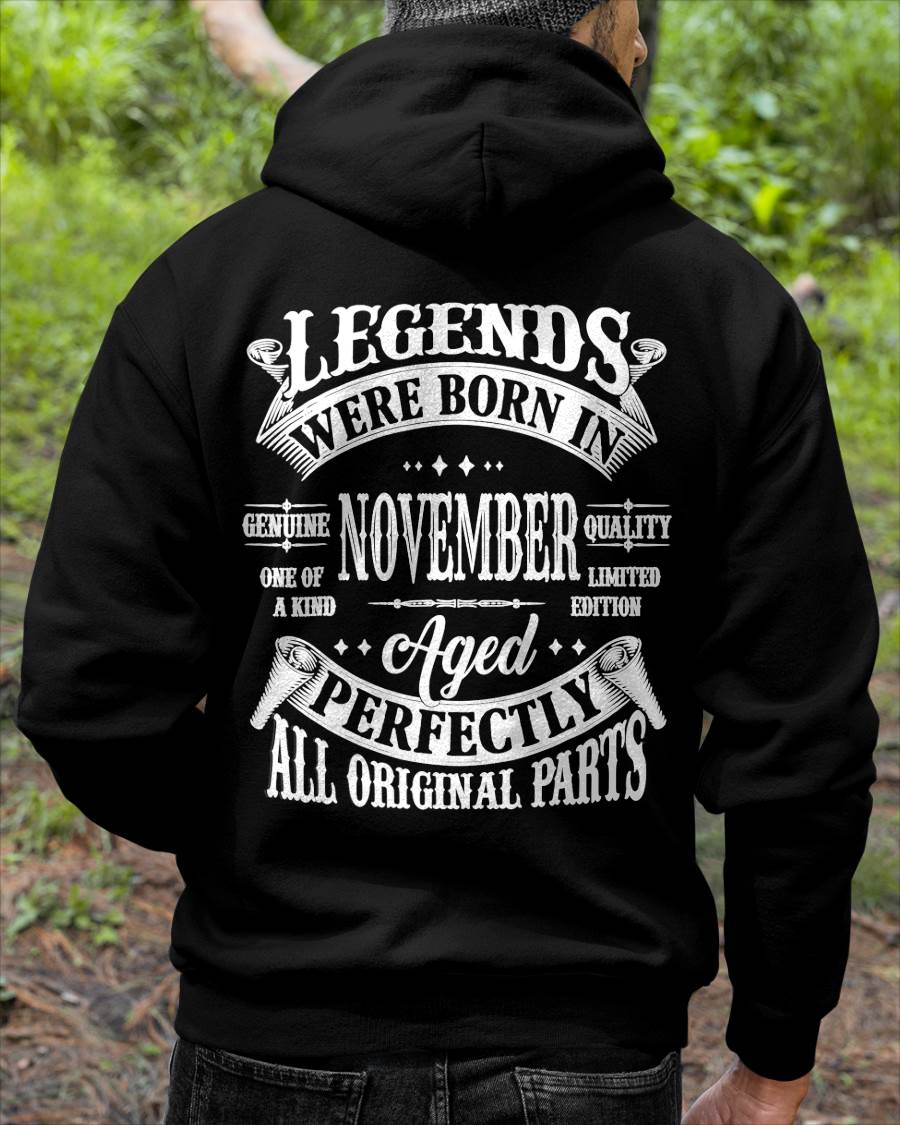 LEGENDS WERE BORN IN NOVEMBER - T-SHIRT FOR MAN - DOAN11 (SKU08-37-11)