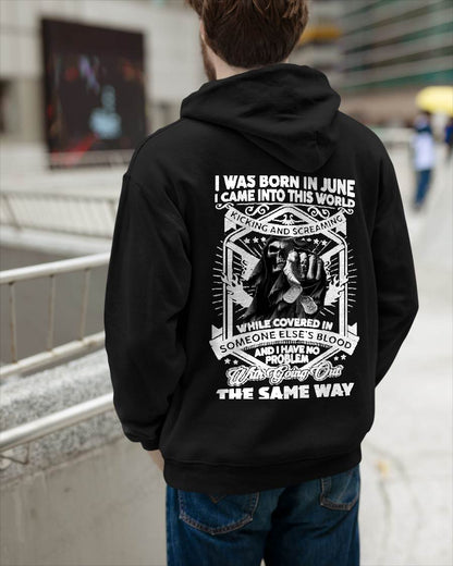 "I CAME INTO THIS WORLD WITH KICKING AND SCREAMING" – COOL T - SHIRT FOR MEN – TIEN06 (SKU2605-395-06)