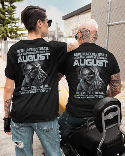 AUGUST - NEVER UNDERESTIUNDER A MAN - T-SHIRT FOR MAN - DOAN08 (SKU08-05-08)