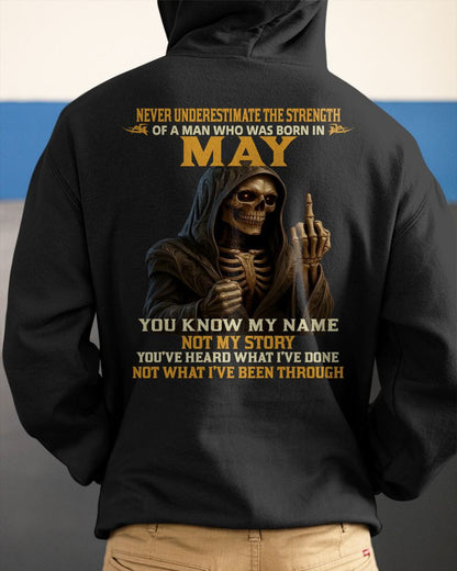MAY - NEVER UNDERESTIMATE - BIRTHDAY T-SHIRT FOR MEN - TIEN05 (SKU26T-01-06-05)